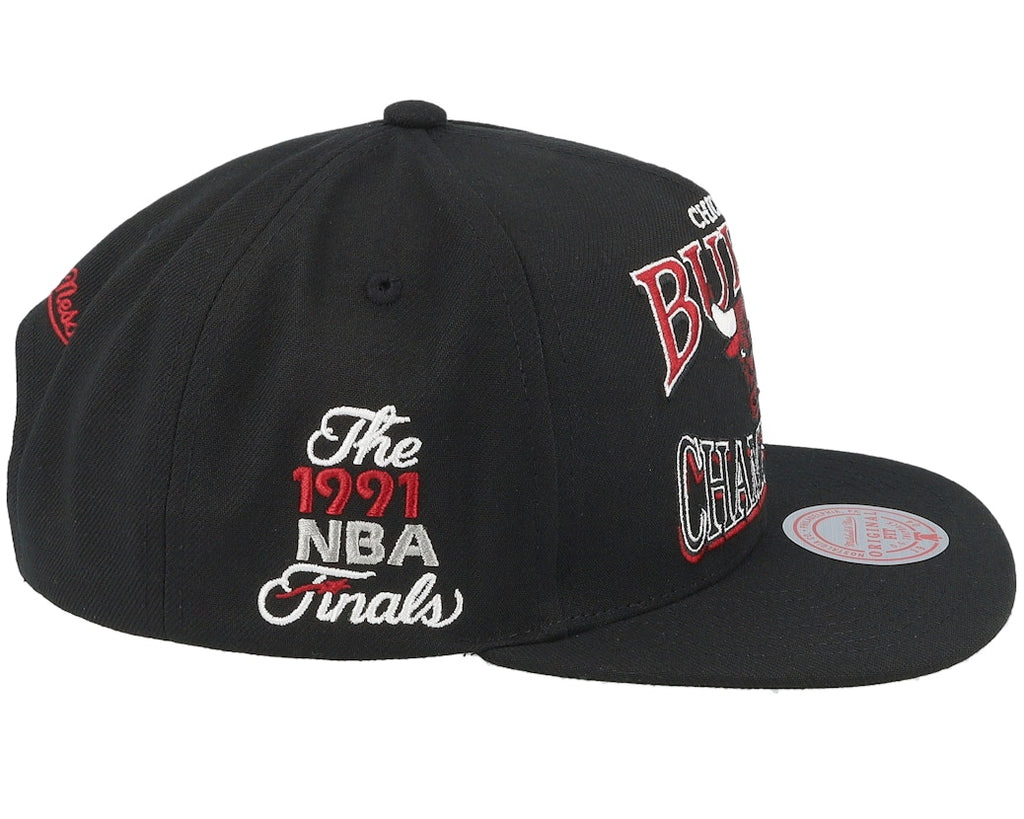 Mitchell and Ness Chicago Bulls Classic Champions Era Snapback Black Hardwood